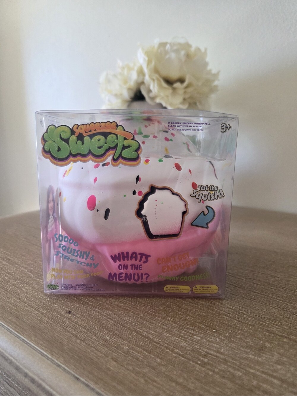 Squeeze Sweetz Squishy Jumbo Cupcake - White & Pink